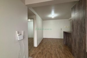 Apartamento com 62m², 2 dormitórios, 1 vaga, no bairro São Caetano em Caxias do Sul para Alugar