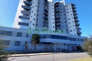Apto Mobiliado com 102m², 3 dormitórios, 2 vagas, no bairro Cinqüentenário em Caxias do Sul para Alugar