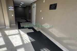 Apartamento com 42m², 2 dormitórios, 1 vaga, no bairro Desvio Rizzo em Caxias do Sul para Alugar