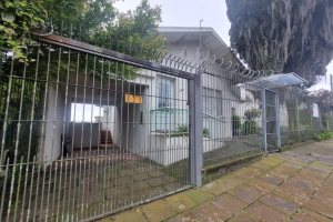 Casa Comercial com 380m², 2 vagas, no bairro Bela Vista em Caxias do Sul para Alugar