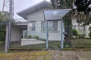 Casa Comercial com 380m², 2 vagas, no bairro Bela Vista em Caxias do Sul para Alugar