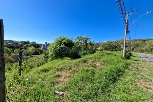 Terreno, no bairro Nossa Senhora das Graças em Caxias do Sul para Comprar