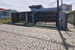 Casa com 180m², 3 dormitórios, 2 vagas, no bairro Bela Vista em Caxias do Sul para Comprar