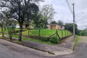Casa com 36m², 3 dormitórios, no bairro Santa Catarina em Caxias do Sul para Comprar