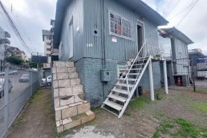 Casa Mobiliada com 90m², 2 dormitórios, no bairro Santa Catarina em Caxias do Sul para Alugar