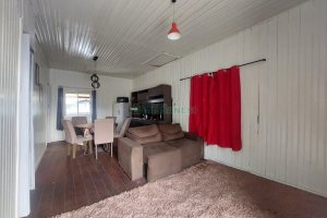 Casa Mobiliada com 90m², 2 dormitórios, no bairro Santa Catarina em Caxias do Sul para Alugar