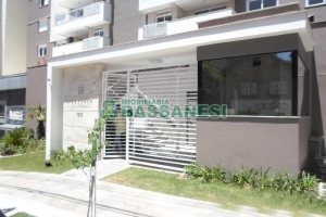 Apartamento com 97m², 3 dormitórios, 2 vagas, no bairro Centro em Caxias do Sul para Alugar