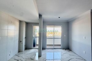 Apartamento com 66m², 2 dormitórios, 1 vaga, no bairro São Leopoldo em Caxias do Sul para Comprar