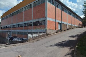 Pavilhão com 2500m², no bairro Pioneiro em Caxias do Sul para Comprar