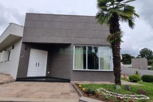 Casa com 200m², 3 dormitórios, 2 vagas, no bairro Santa Catarina em Caxias do Sul para Comprar