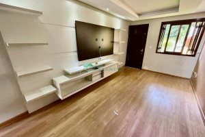Sobrado com 121m², 3 dormitórios, 2 vagas, no bairro Ana Rech em Caxias do Sul para Alugar