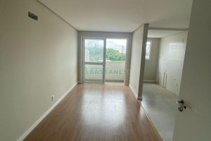 Apartamento com 58m², 2 dormitórios, 1 vaga, no bairro Rio Branco em Caxias do Sul para Comprar