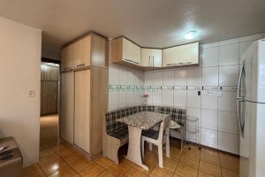 Apartamento com 52m², 2 dormitórios, 1 vaga, no bairro De Zorzi em Caxias do Sul para Alugar