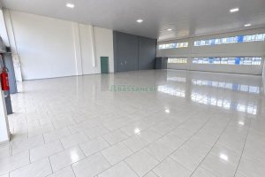 Loja com 400m², no bairro Cidade Nova em Caxias do Sul para Alugar