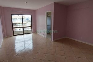 Kitinete com 37m², 1 dormitório, no bairro Centro em Caxias do Sul para Alugar ou Comprar