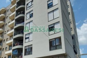 Apto Mobiliado com 84m², 2 dormitórios, 1 vaga, no bairro Centro em Caxias do Sul para Alugar