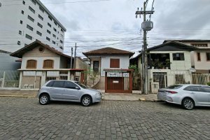Casa com 40m², 2 dormitórios, no bairro Pio X em Caxias do Sul para Alugar
