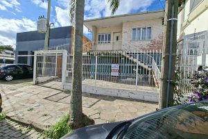 Casa com 56m², 3 dormitórios, 1 vaga, no bairro Cristo Redentor em Caxias do Sul para Alugar