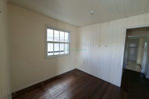 Casa com 56m², 3 dormitórios, 1 vaga, no bairro Cristo Redentor em Caxias do Sul para Alugar
