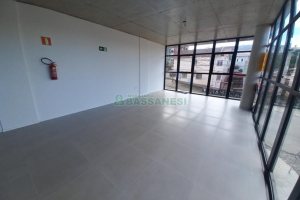 Loja com 145m², 1 vaga, no bairro Sagrada Família em Caxias do Sul para Alugar