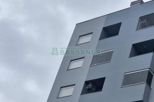Apartamento com 60m², 2 dormitórios, 1 vaga, no bairro Colina Sorriso em Caxias do Sul para Alugar