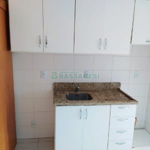 Apartamento com 72m², 2 dormitórios, 1 vaga, no bairro Lourdes em Caxias do Sul para Alugar