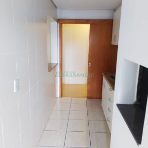 Apartamento com 72m², 2 dormitórios, 1 vaga, no bairro Lourdes em Caxias do Sul para Alugar