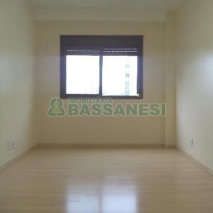 Apartamento com 72m², 2 dormitórios, 1 vaga, no bairro Lourdes em Caxias do Sul para Alugar