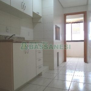Apartamento com 72m², 2 dormitórios, 1 vaga, no bairro Lourdes em Caxias do Sul para Alugar