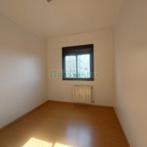 Apto Mobiliado com 58m², 3 dormitórios, 2 vagas, no bairro Lourdes em Caxias do Sul para Alugar