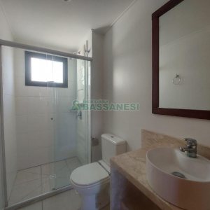 Apto Mobiliado com 58m², 3 dormitórios, 2 vagas, no bairro Lourdes em Caxias do Sul para Alugar