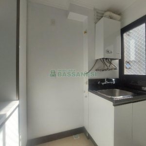 Apto Mobiliado com 58m², 3 dormitórios, 2 vagas, no bairro Lourdes em Caxias do Sul para Alugar