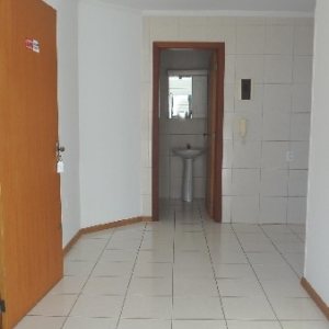 Apartamento com 40m², 1 dormitório, 1 vaga, no bairro Centro em Caxias do Sul para Alugar