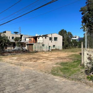 Terreno com 348m², no bairro De Lazzer em Caxias do Sul para Comprar