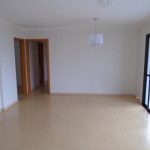 Apartamento com 130m², 3 dormitórios, 2 vagas, no bairro Lourdes em Caxias do Sul para Alugar