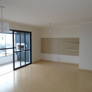 Apartamento com 130m², 3 dormitórios, 2 vagas, no bairro Lourdes em Caxias do Sul para Alugar