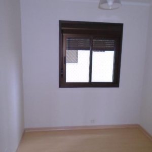 Apartamento com 130m², 3 dormitórios, 2 vagas, no bairro Lourdes em Caxias do Sul para Alugar