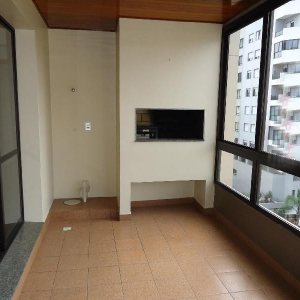 Apartamento com 130m², 3 dormitórios, 2 vagas, no bairro Centro em Caxias do Sul para Alugar