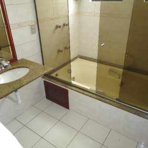 Apartamento com 130m², 3 dormitórios, 2 vagas, no bairro Centro em Caxias do Sul para Alugar