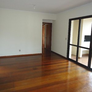 Apartamento com 130m², 3 dormitórios, 2 vagas, no bairro Centro em Caxias do Sul para Alugar