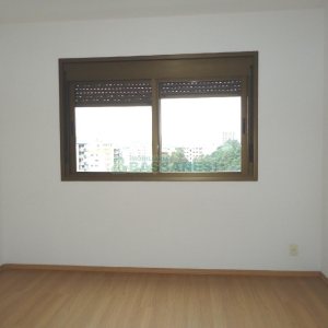 Apartamento com 50m², 1 dormitório, 1 vaga, no bairro Lourdes em Caxias do Sul para Comprar