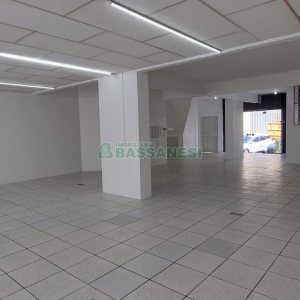 Loja com 230m², no bairro Centro em Caxias do Sul para Alugar