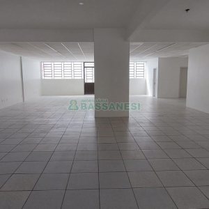 Loja com 230m², no bairro Centro em Caxias do Sul para Alugar