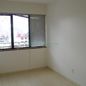 Sala com 60m², no bairro Centro em Caxias do Sul para Alugar