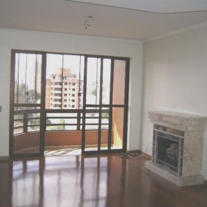 Apartamento com 60m², 3 dormitórios, 1 vaga, no bairro São Pelegrino em Caxias do Sul para Alugar