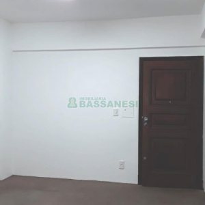 Sala com 41m², no bairro Centro em Caxias do Sul para Alugar