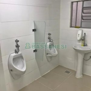 Pavilhão com 744m², no bairro São Ciro em Caxias do Sul para Alugar