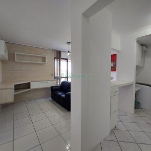 Apto Mobiliado com 50m², 1 dormitório, 1 vaga, no bairro Centro em Caxias do Sul para Alugar