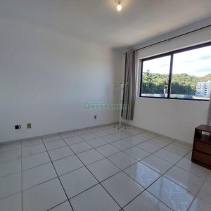 Apto Mobiliado com 50m², 1 dormitório, 1 vaga, no bairro Centro em Caxias do Sul para Alugar