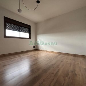 Apartamento com 68m², 2 dormitórios, 1 vaga, no bairro Marechal Floriano em Caxias do Sul para Alugar